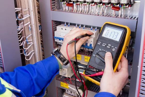 Choose Electrician Lansdowne for Efficient and Affordable Work